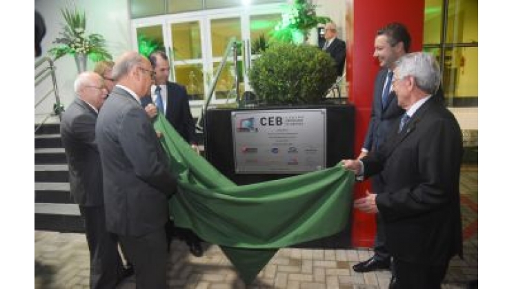 Centro Empresarial Blumenau é inaugurado oficialmente