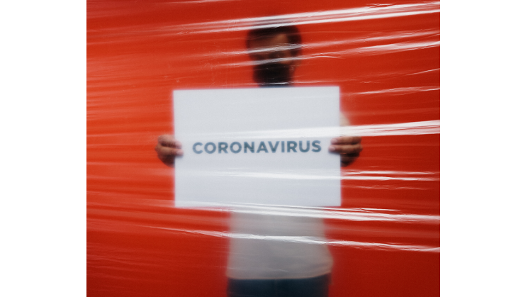 O adversário mais poderoso neste momento é o Coronavírus. É contra ele que as autoridades devem lutar.