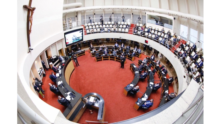Acib lamenta a situação política do Governo do Estado
