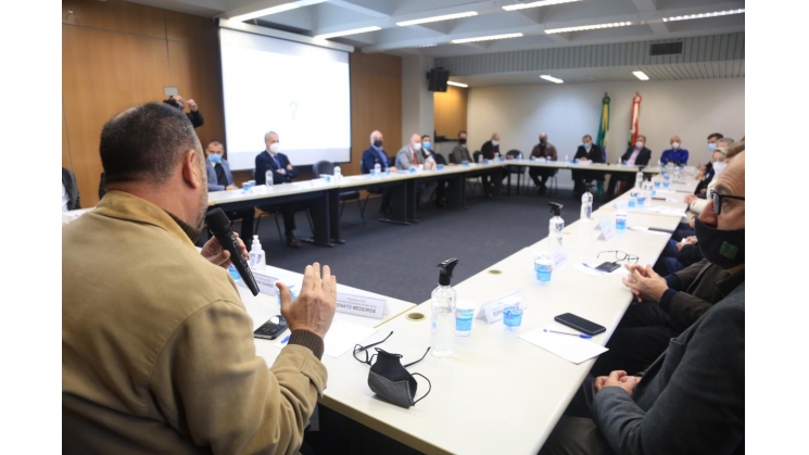 Acib participa de reunião com governador e lideranças regionais sobre aplicação de recursos estaduais na duplicação da BR-470