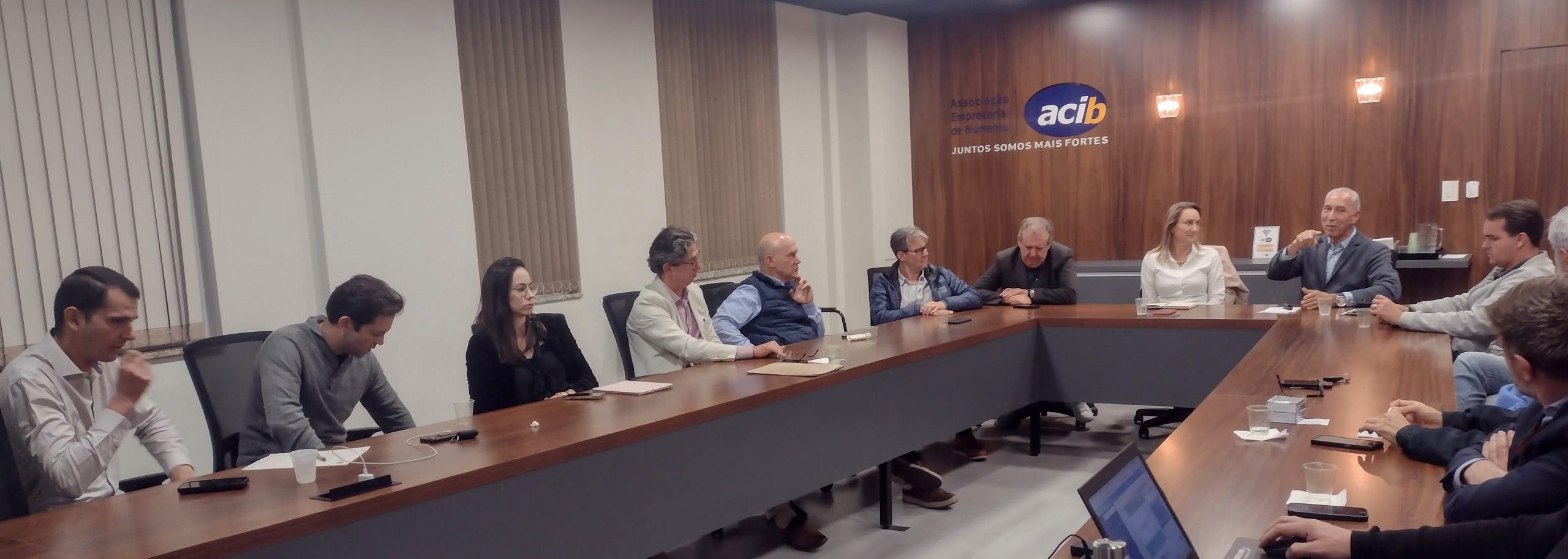 Hospital Santo Antônio faz prestação de contas na reunião da diretoria da ACIB